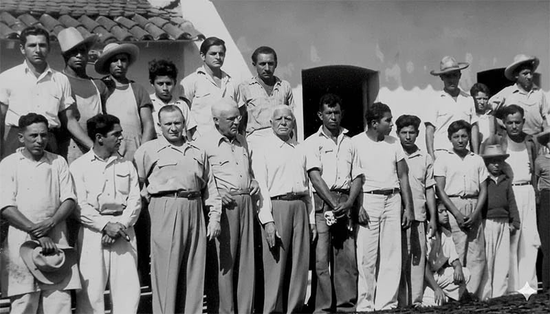 Familia Gaya y colaboradores fundadores de la empresa